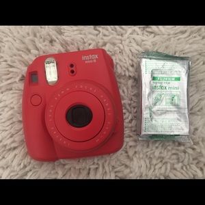 Instax Mini 8 Camera w Pack of Fuji Film